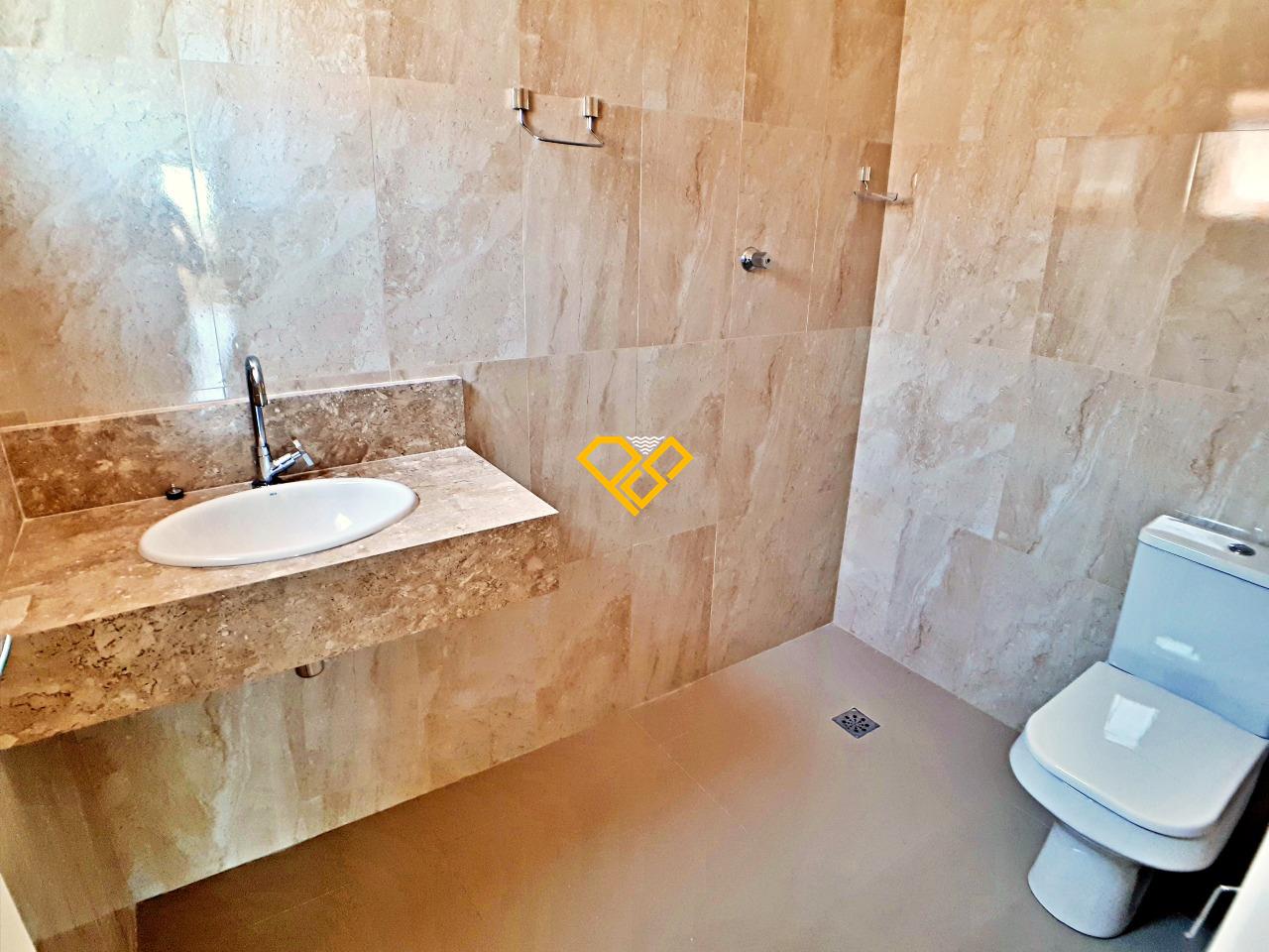 Casa para aluguel no Embaré: Wc social