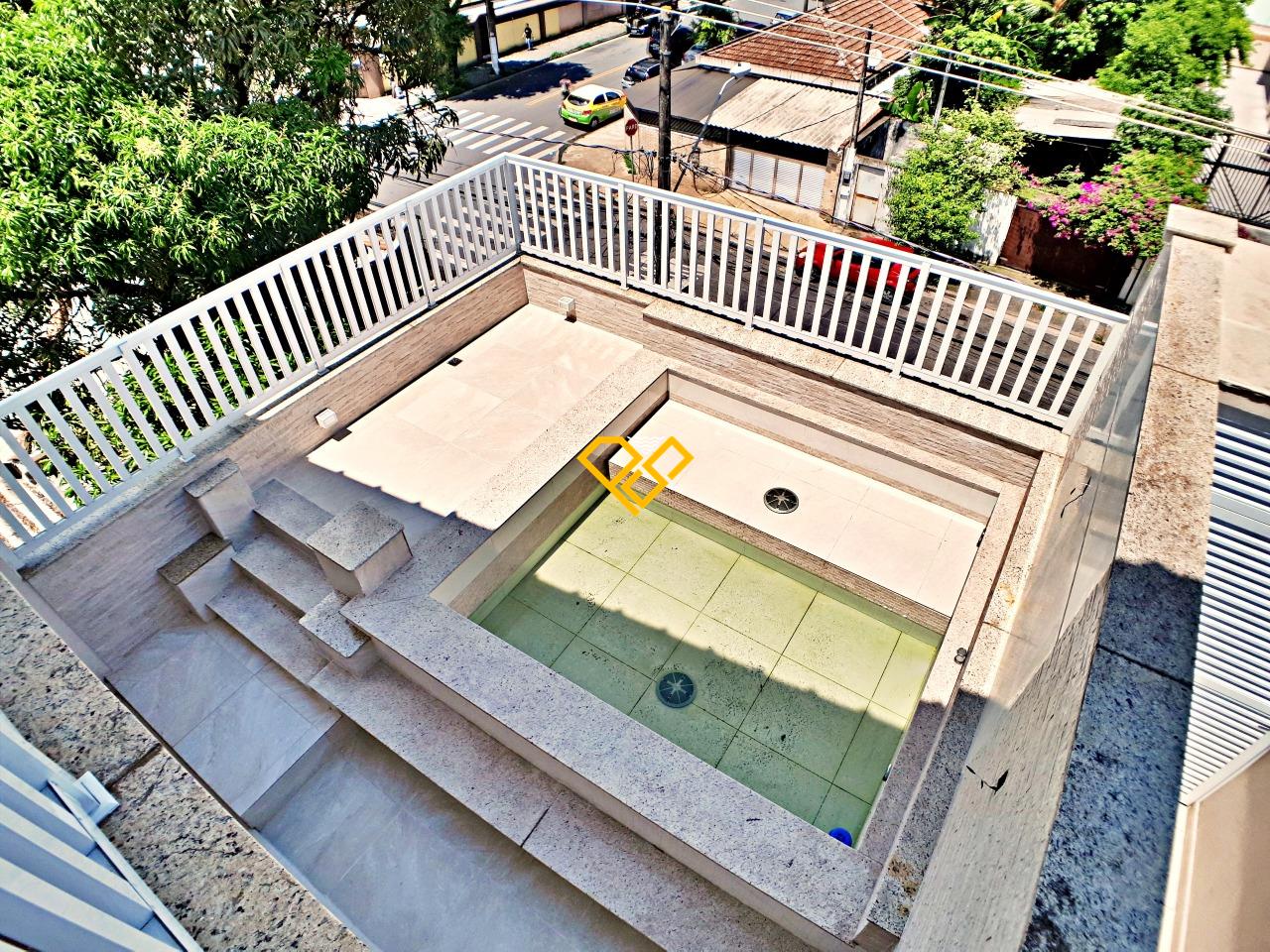 Casa para aluguel no Embaré: Vista pra piscina