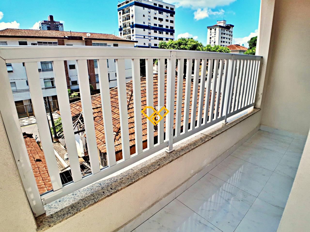 Casa para aluguel no Embaré: Varanda