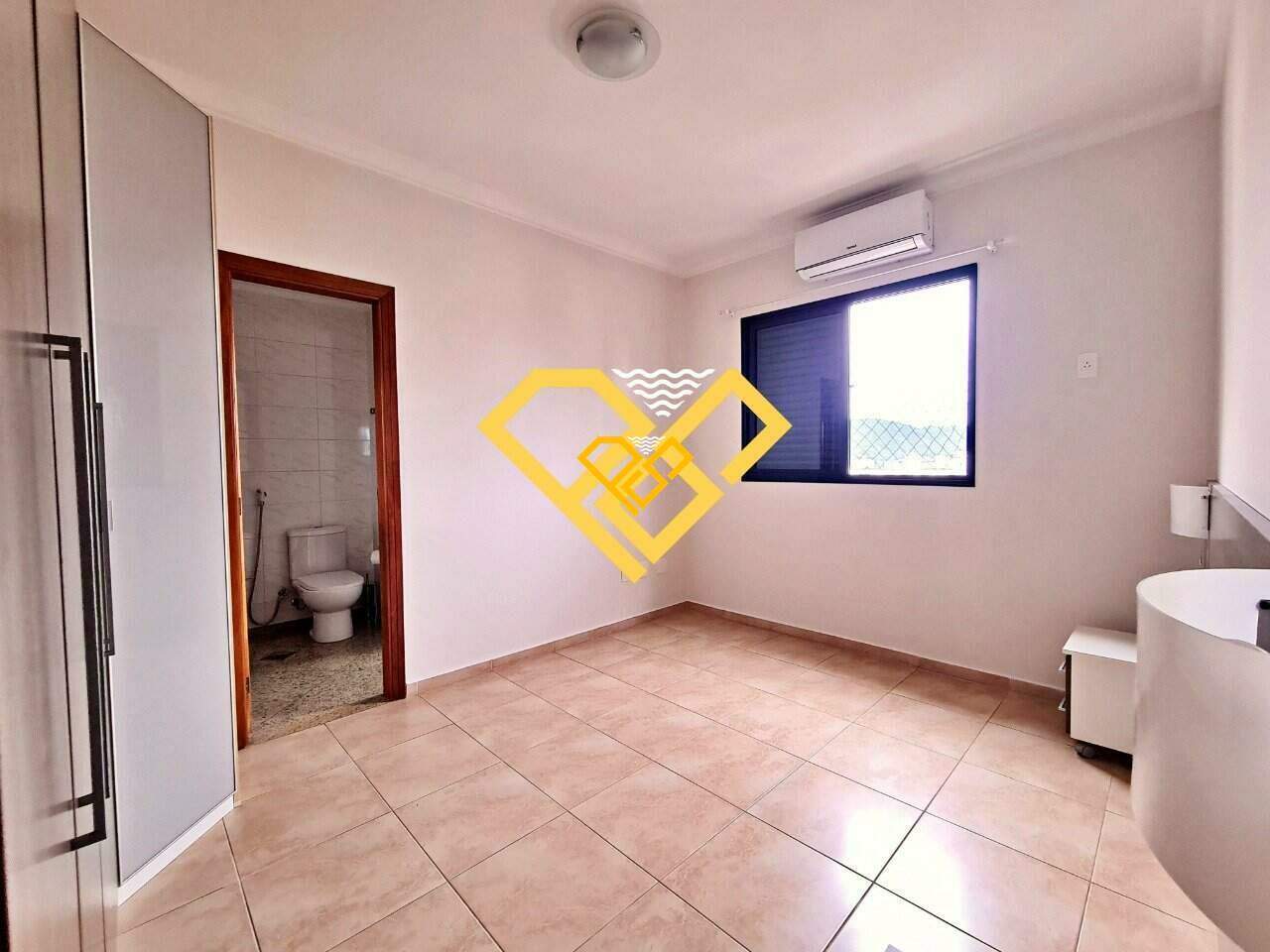 Apartamento para aluguel no Pompéia: Dormitório 1 - suíte