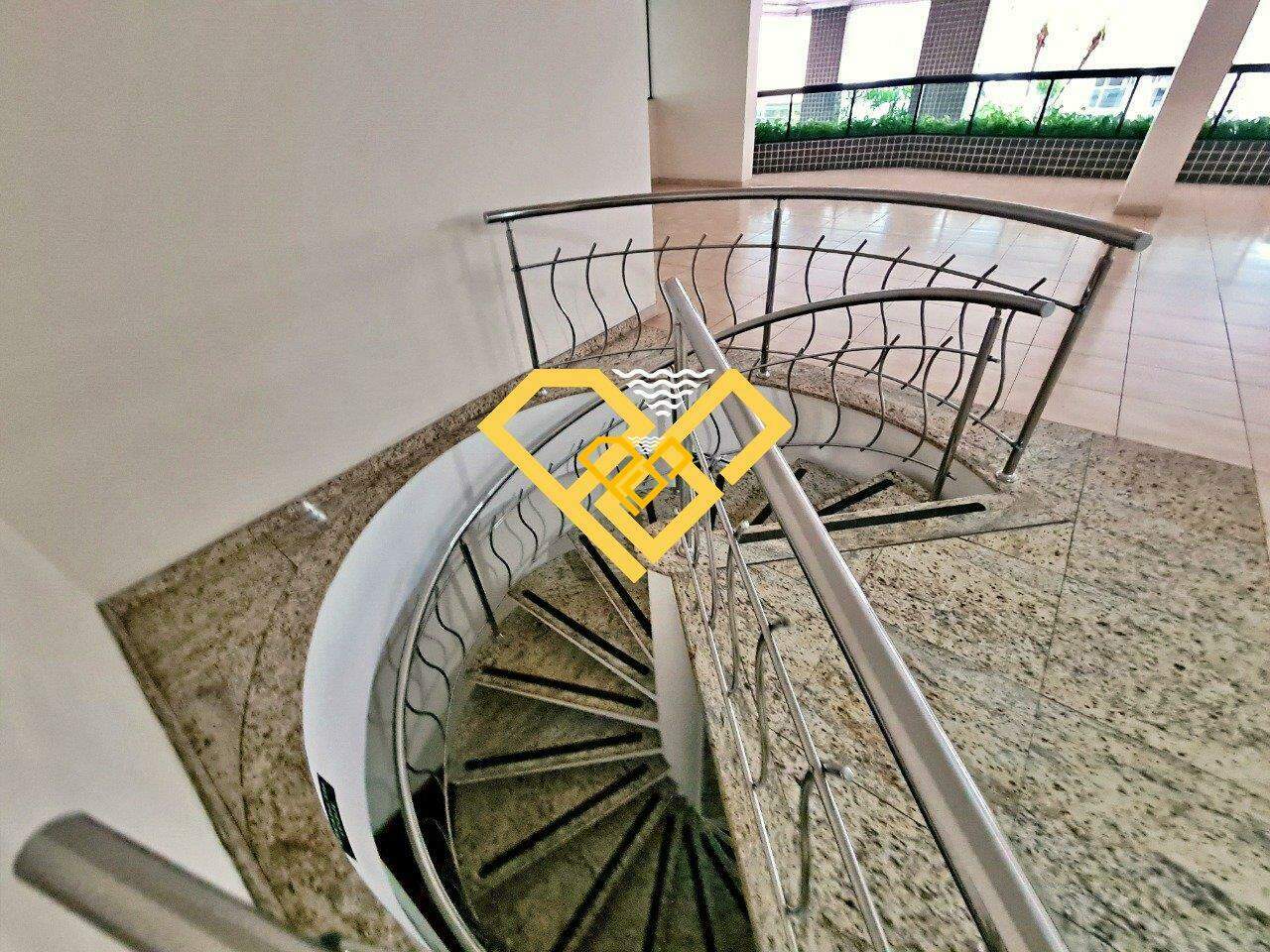 Apartamento para aluguel no Pompéia: Lazer - Escada para o salão de festa