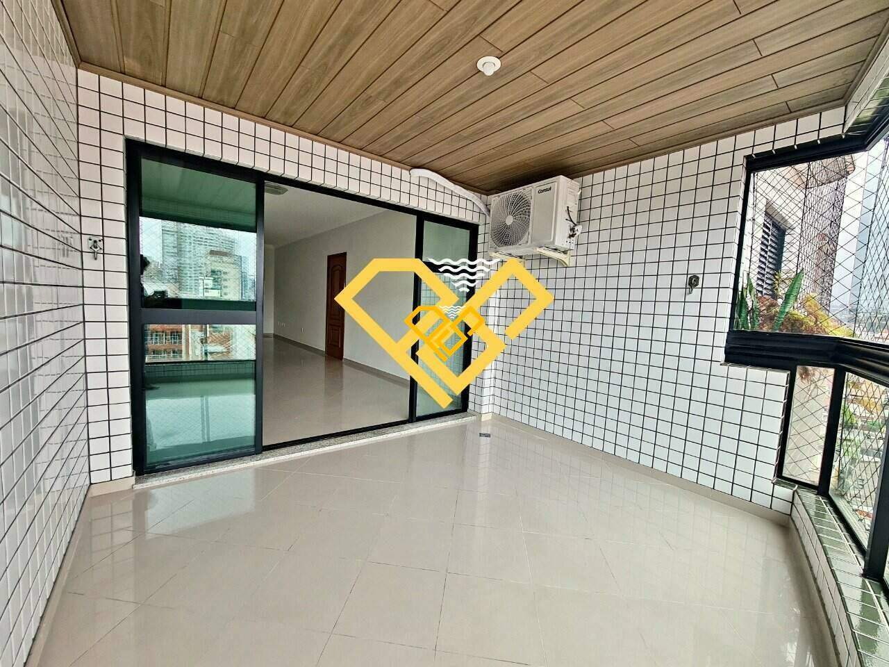 Apartamento para aluguel no Pompéia: Varanda