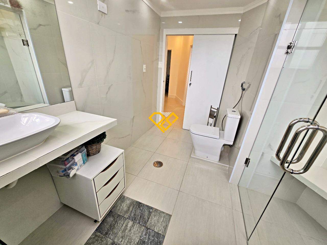 Apartamento à venda no José Menino: Wc social