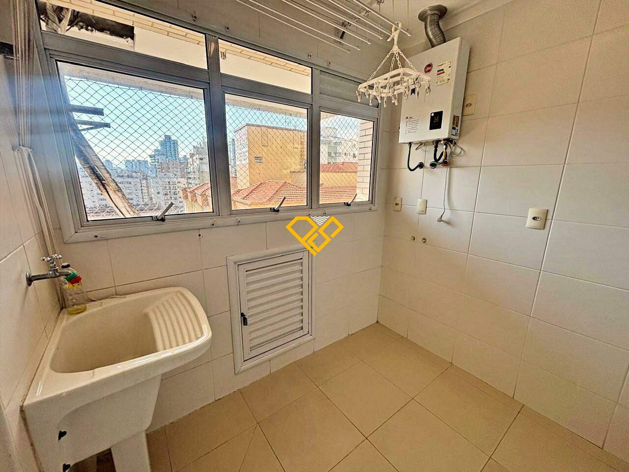 Apartamento para aluguel no Embaré: Área de serviço