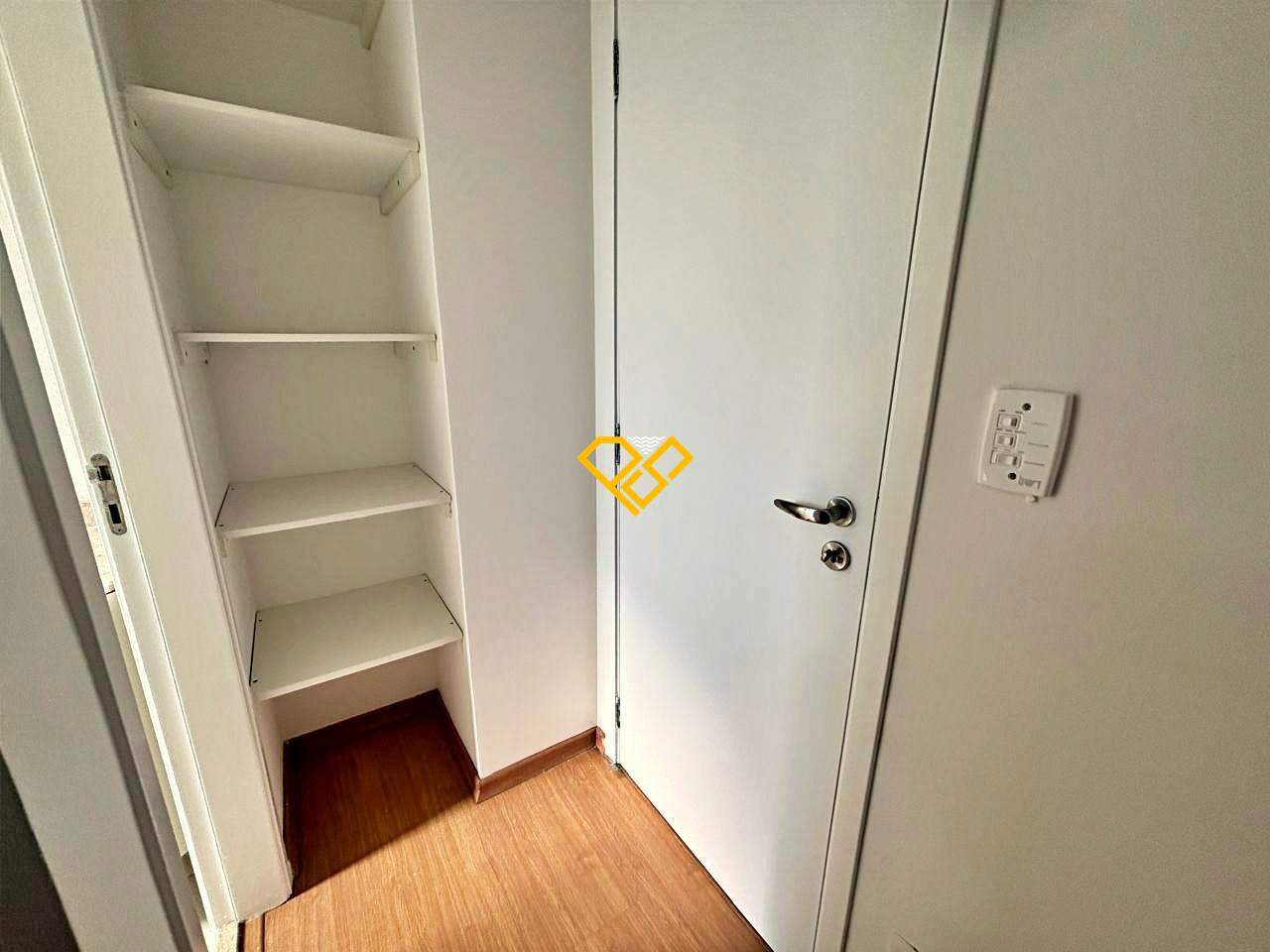 Apartamento para aluguel no Embaré: 