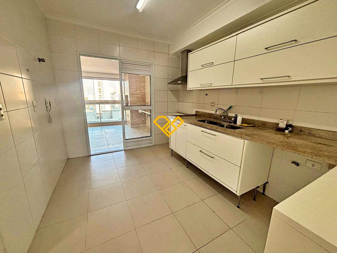 Apartamento para aluguel no Embaré: Cozinha