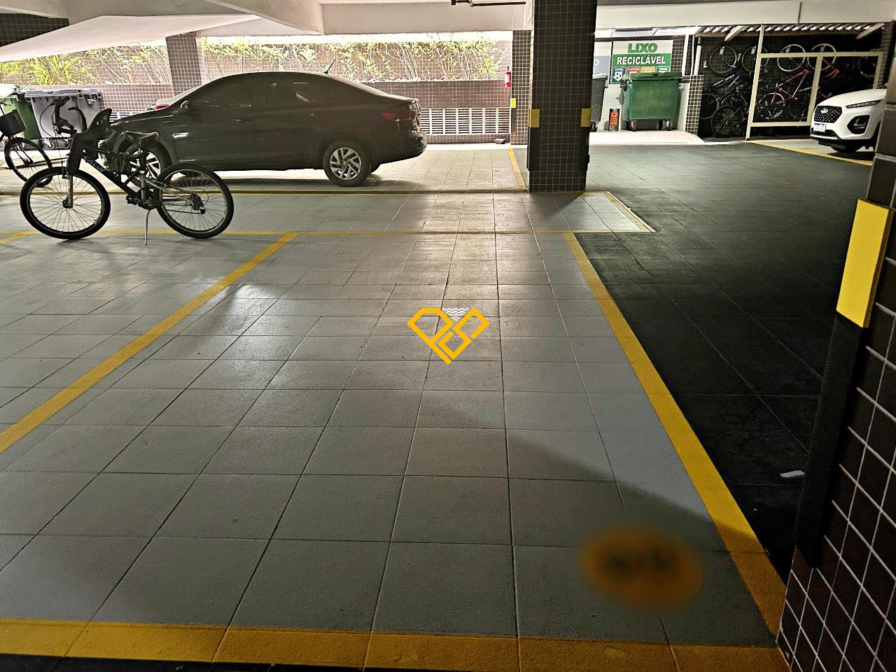 Apartamento Duplex à venda no Pompéia: Garagem