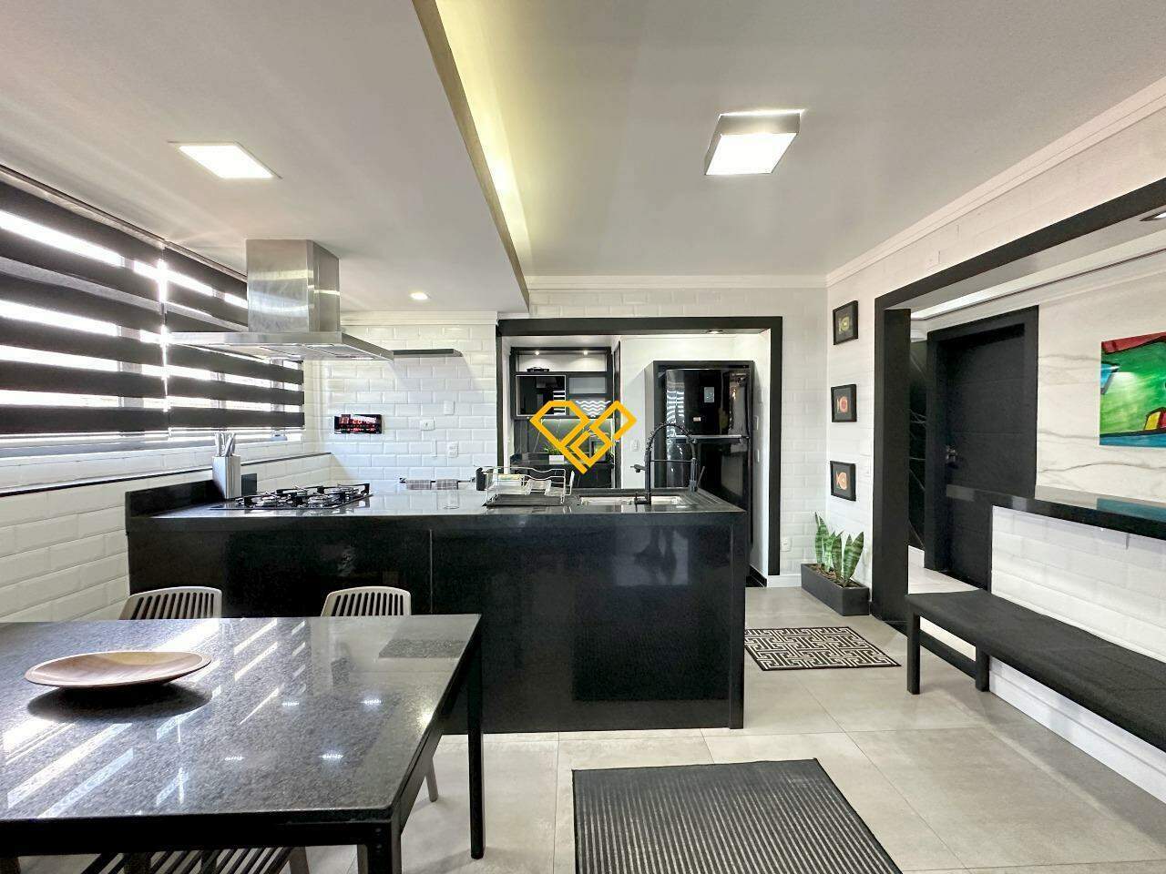 Cobertura para aluguel no Gonzaga: Cozinha integrada a sala