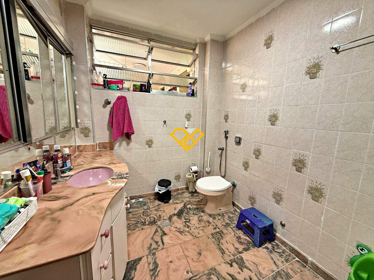 Apartamento à venda no Gonzaga: Wc social