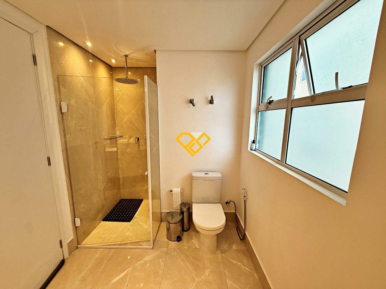 Apartamento para aluguel no Gonzaga: Wc social