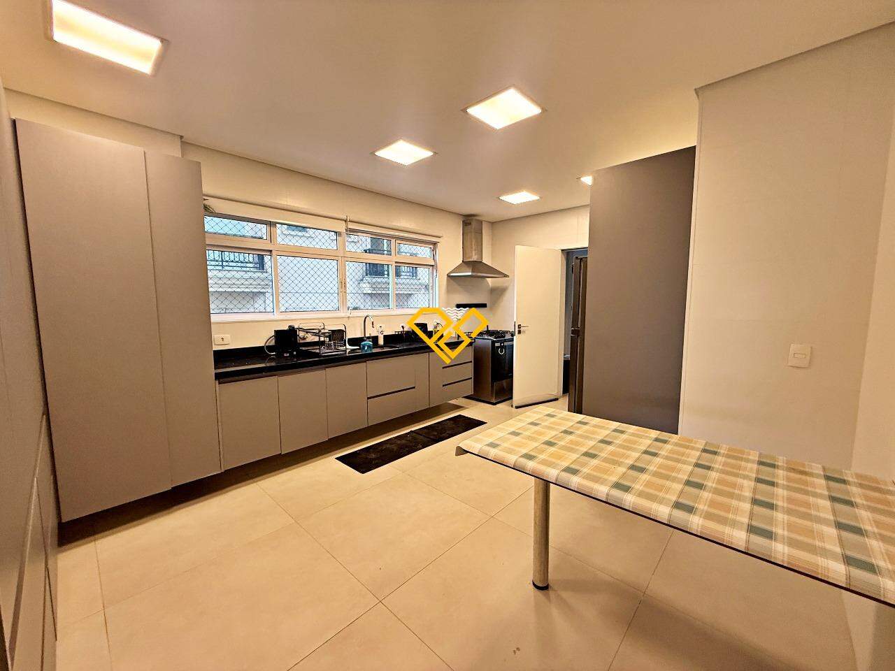 Apartamento para aluguel no Gonzaga: Cozinha