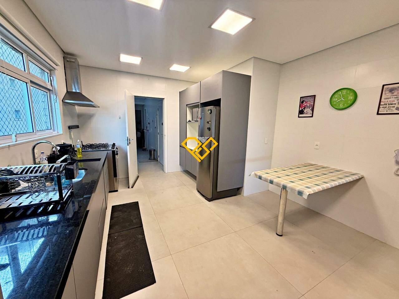 Apartamento para aluguel no Gonzaga: Cozinha