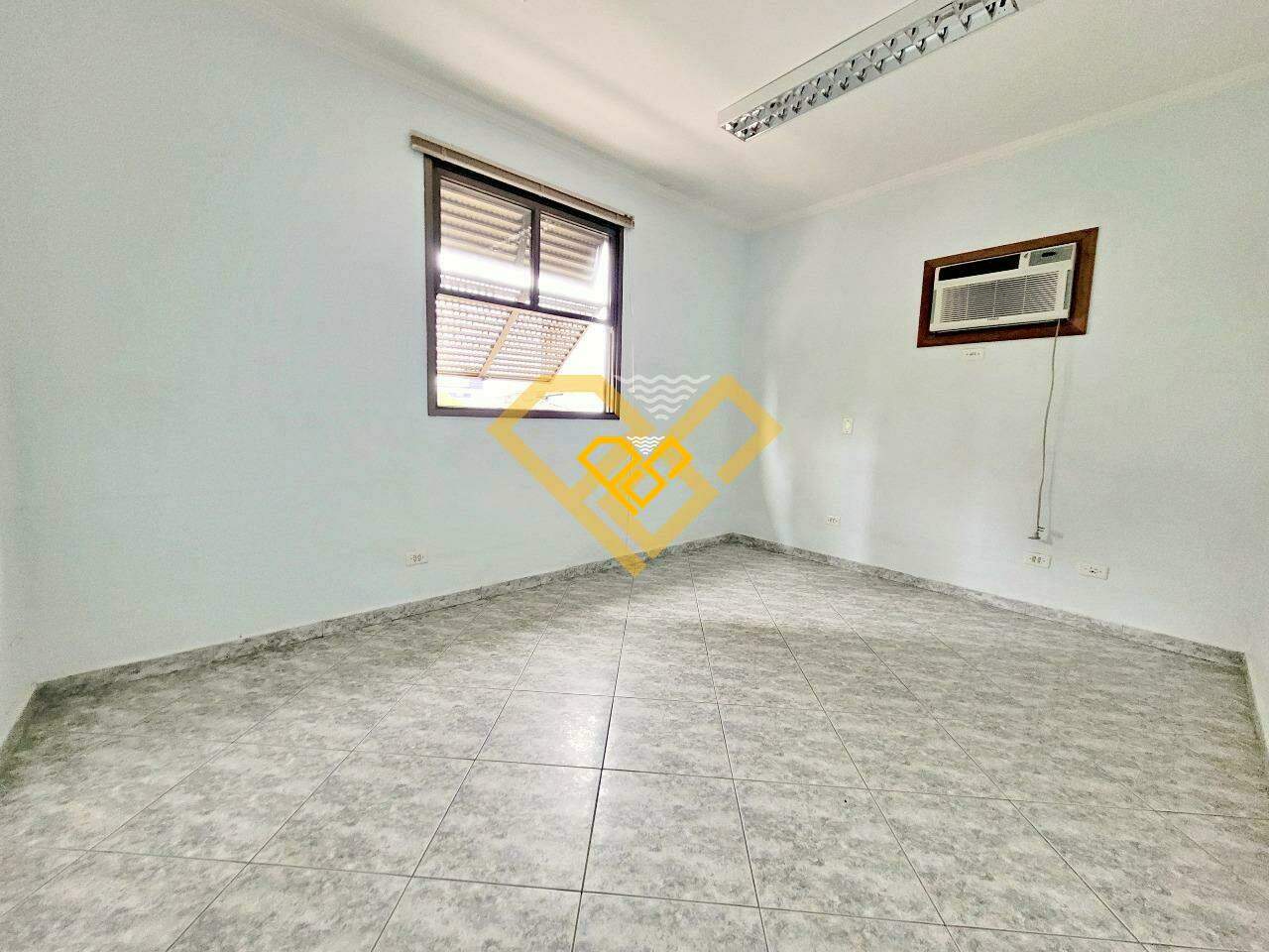 Casa para aluguel no Embaré: 