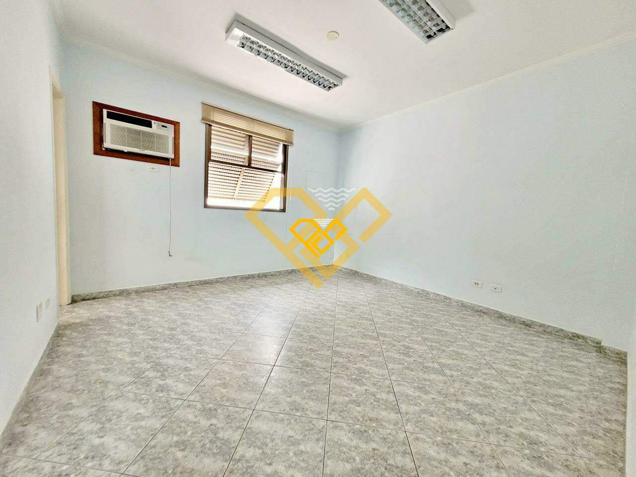 Casa para aluguel no Embaré: 