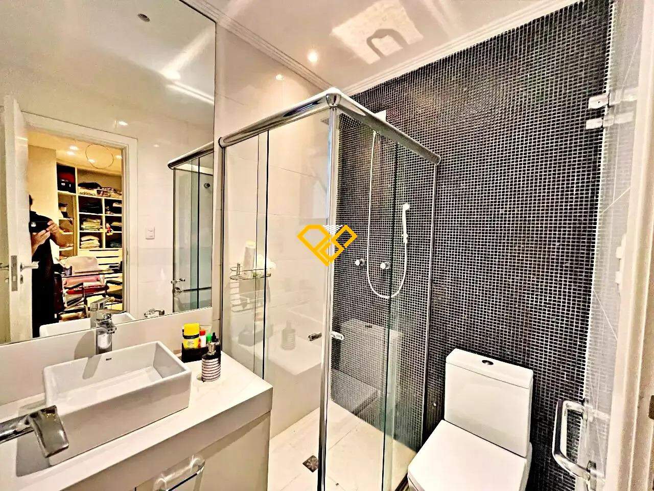 Apartamento para aluguel no Gonzaga: Wc do escritório