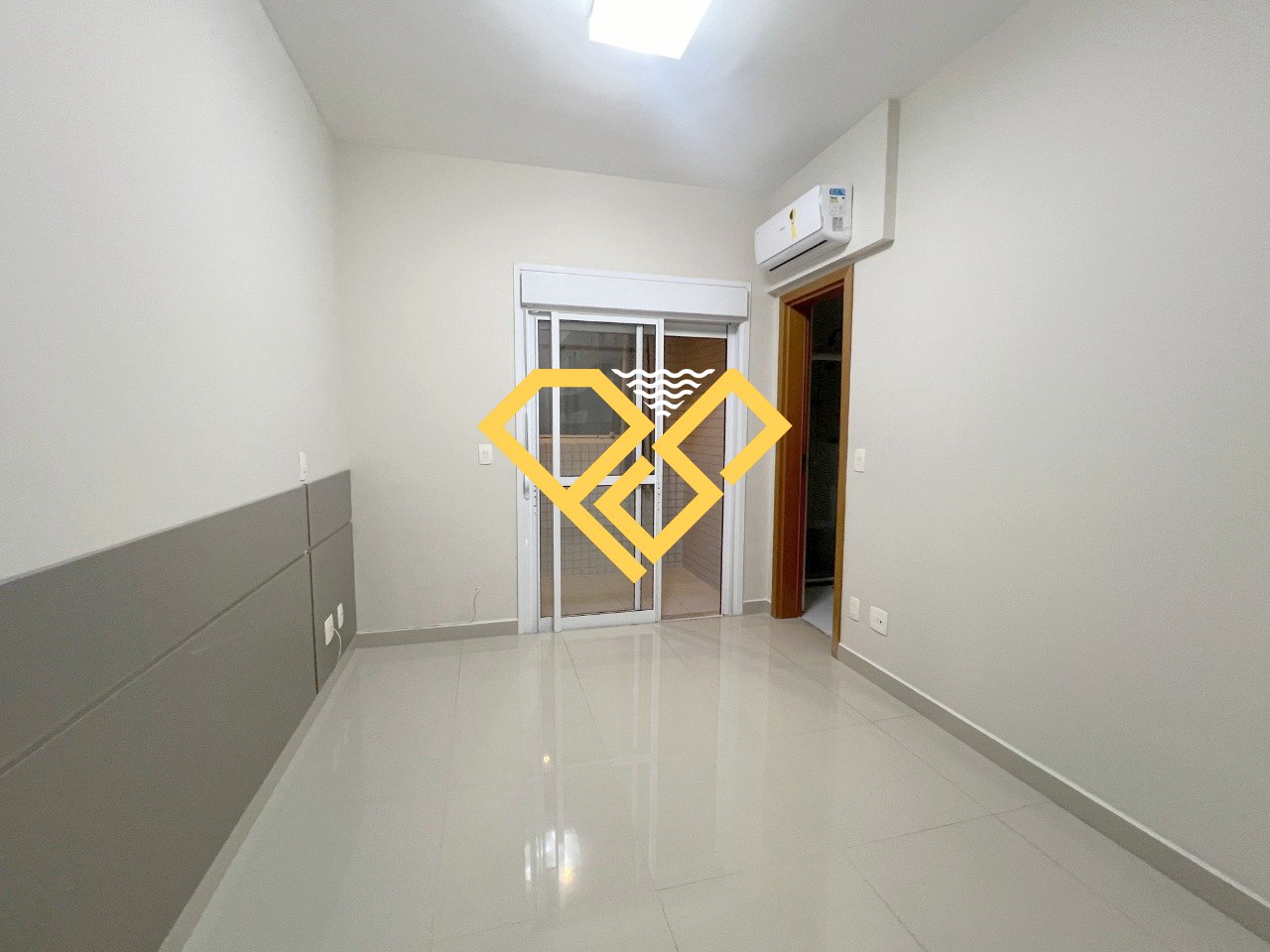 Apartamento para aluguel no Gonzaga: Dormitório 1 - suíte