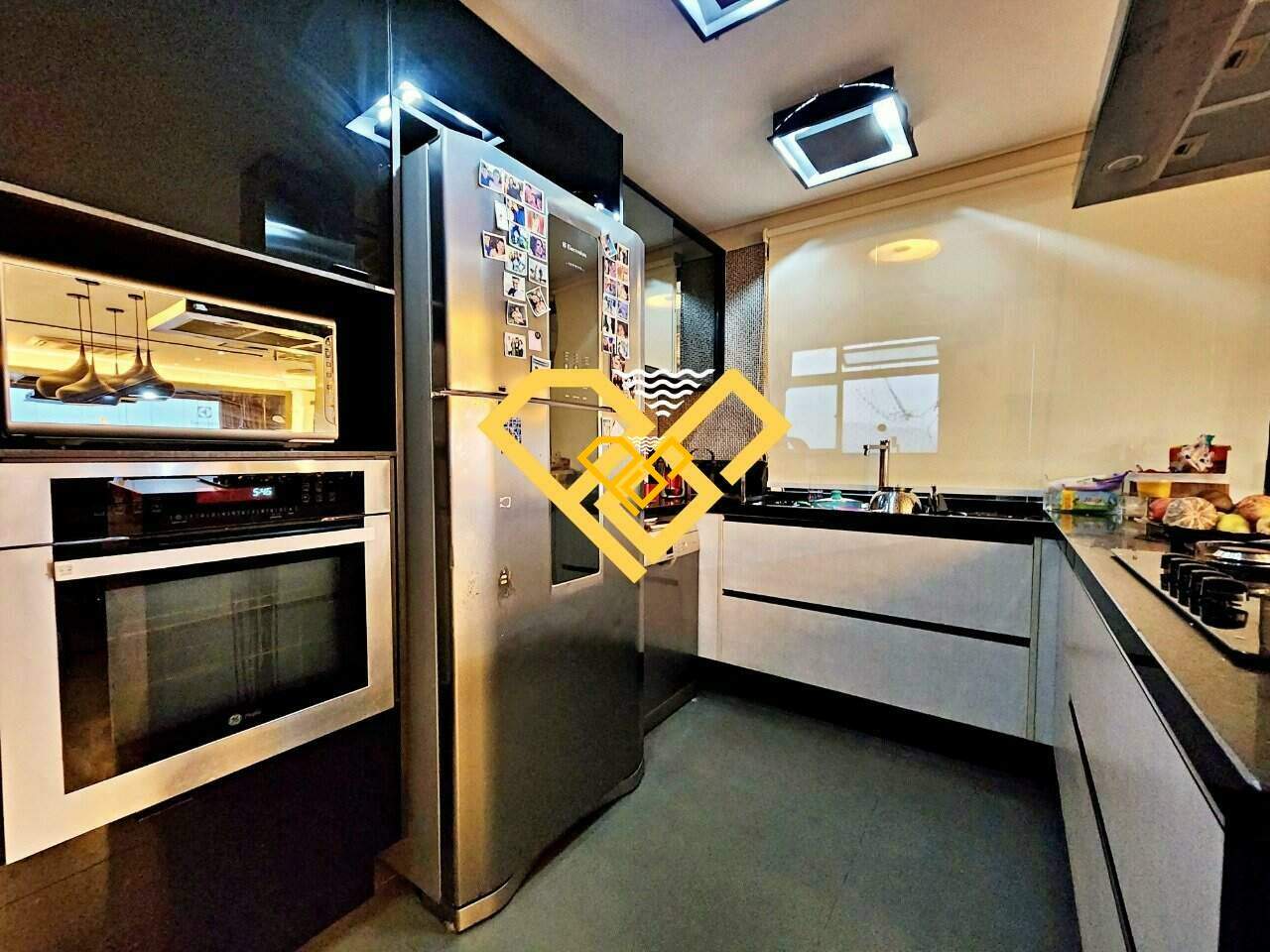 Cobertura à venda no José Menino: Cozinha