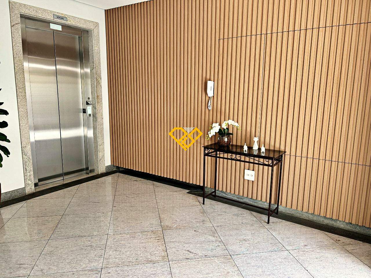 Apartamento para aluguel no Boqueirão: Hall social do condomínio
