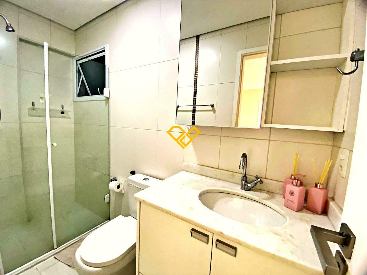 Apartamento para aluguel no Boqueirão: Wc social