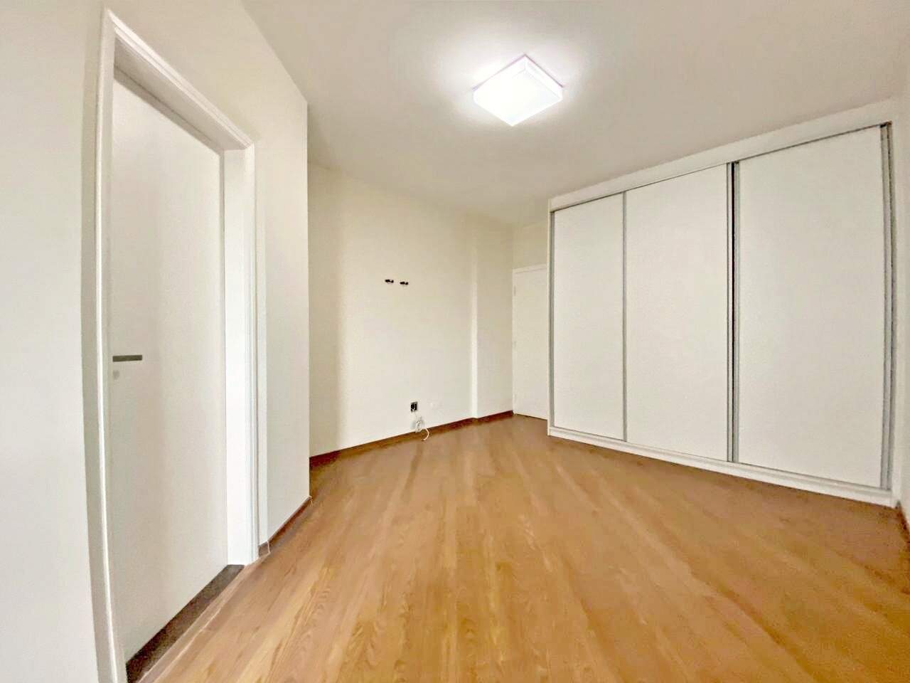 Apartamento para aluguel no Embaré:
