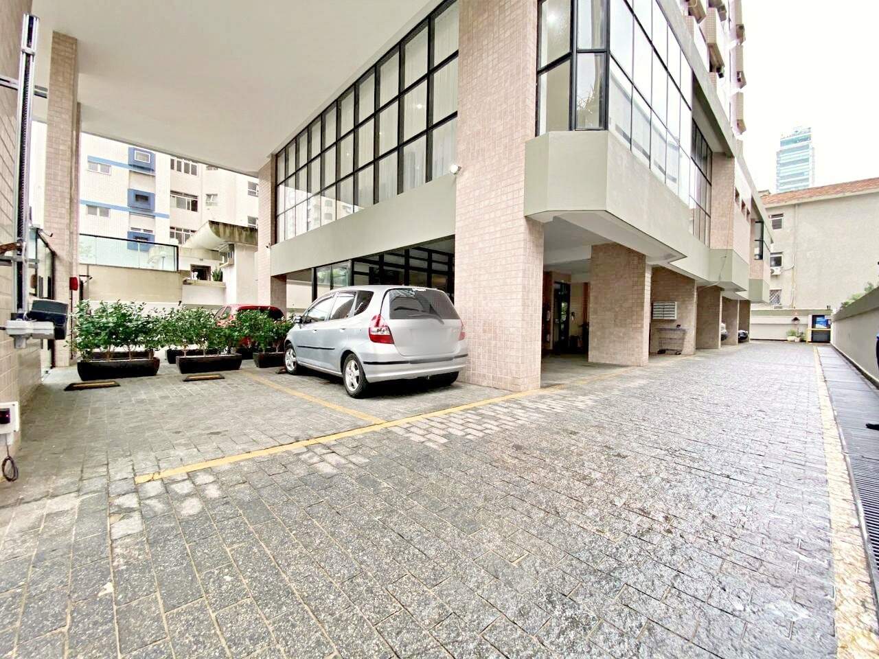 Apartamento para aluguel no Embaré:
