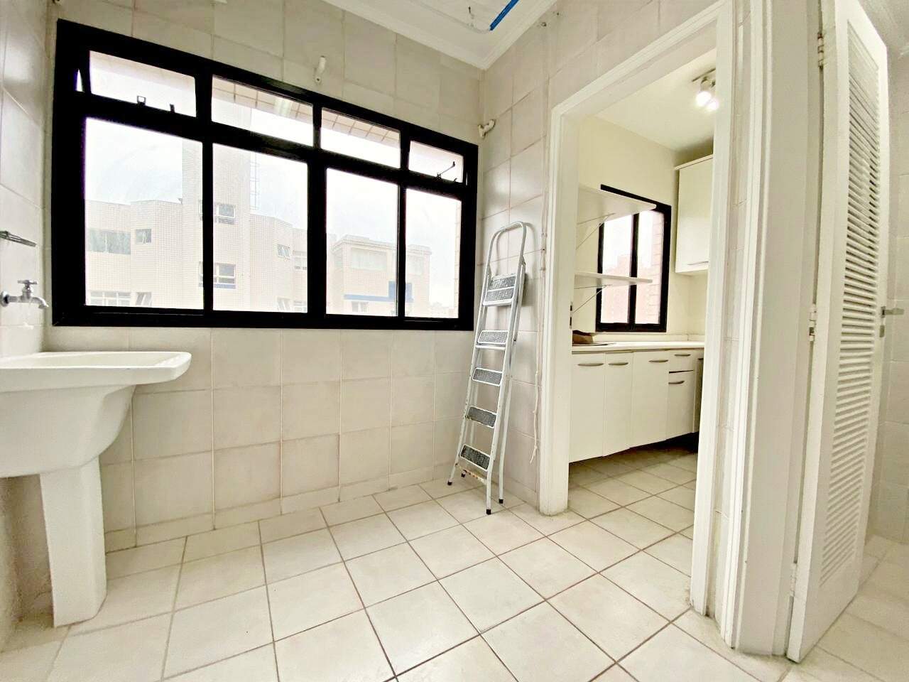 Apartamento para aluguel no Embaré: