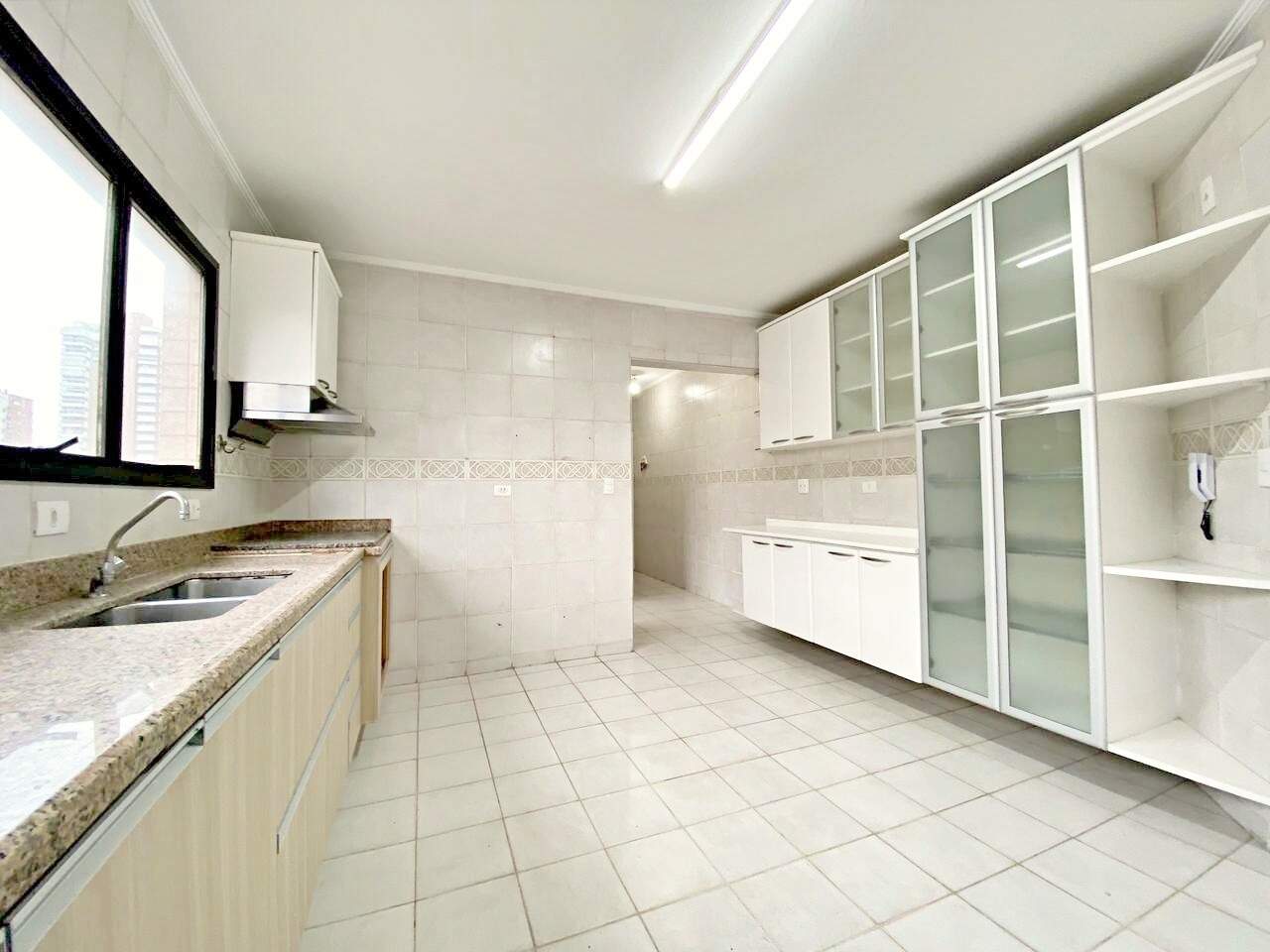 Apartamento para aluguel no Embaré:
