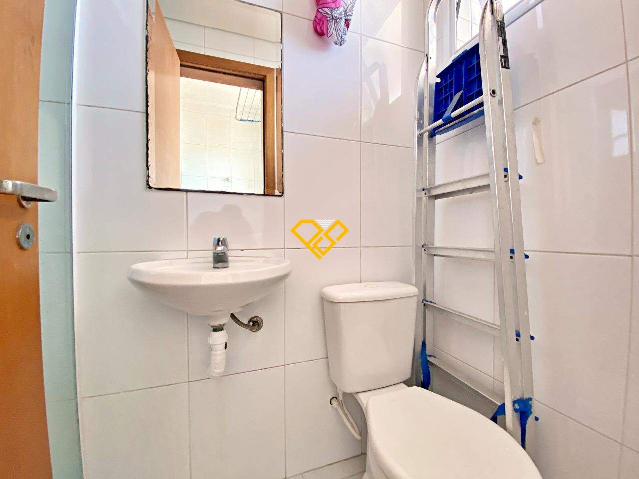 Apartamento para aluguel no Aparecida: Wc de serviço