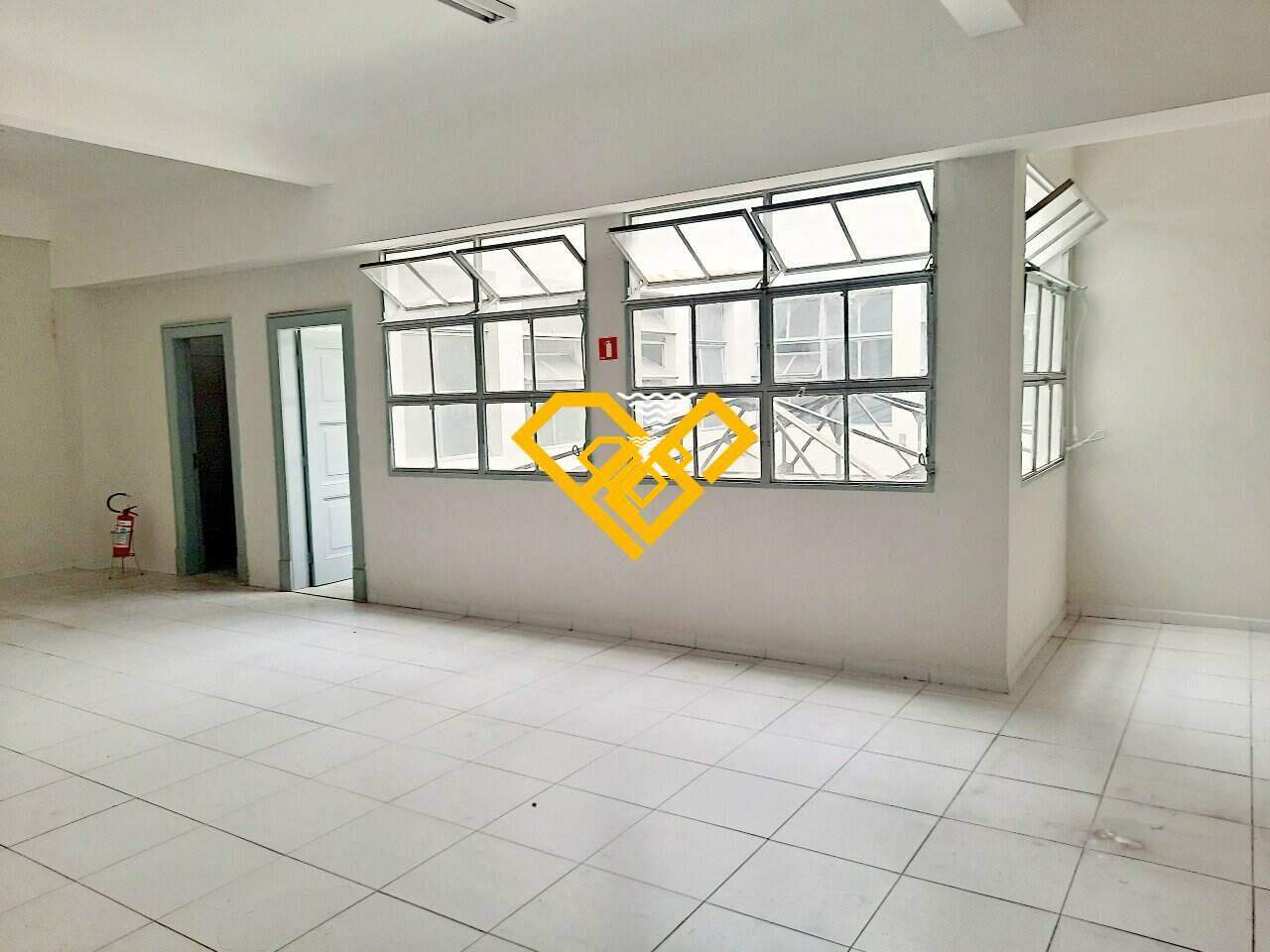 Prédio Comercial para aluguel no Centro: