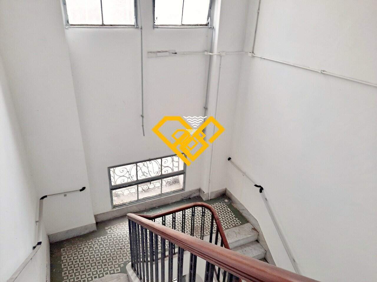 Prédio Comercial para aluguel no Centro:
