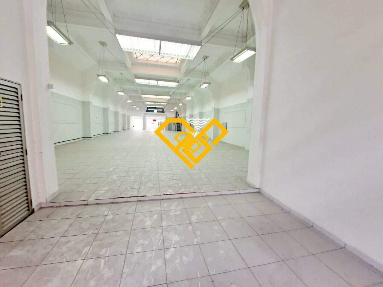 Prédio Comercial para aluguel no Centro: