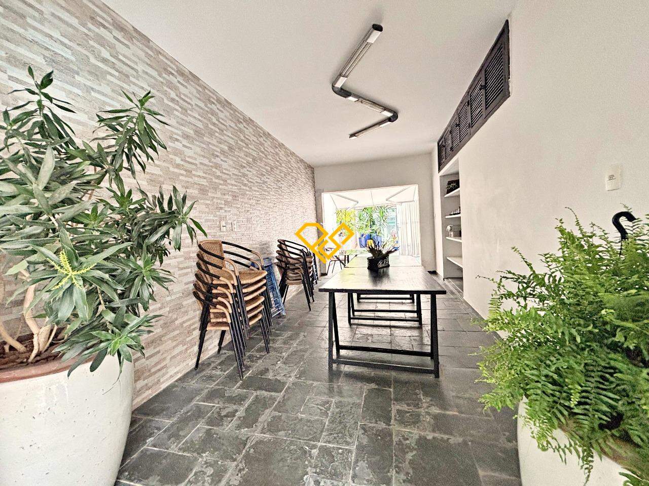 Casa para aluguel no Gonzaga: Quintal lateral