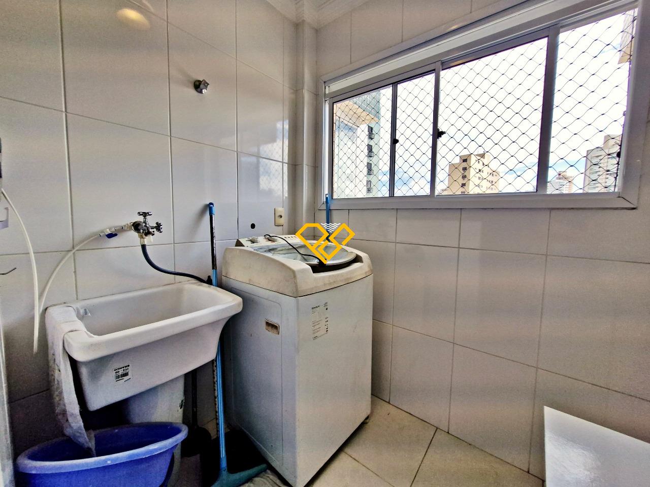 Apartamento para aluguel no Ponta da Praia: Área de serviço