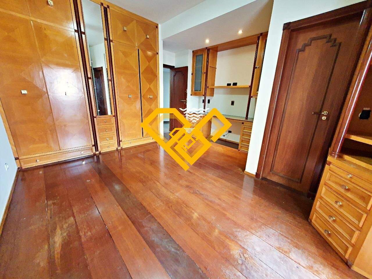 Apartamento para aluguel no Embaré: SUÍTE 3