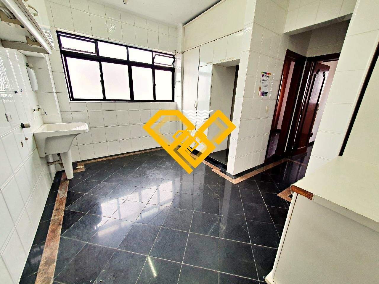 Apartamento para aluguel no Embaré: ÁREA DE SERVIÇO