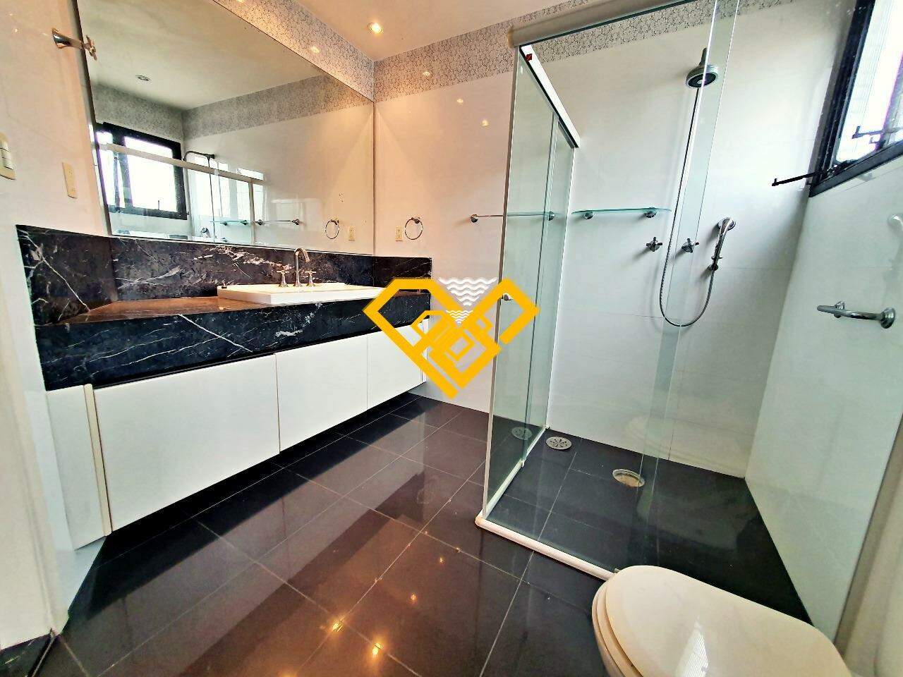 Apartamento para aluguel no Embaré: WC SUÍTE 4