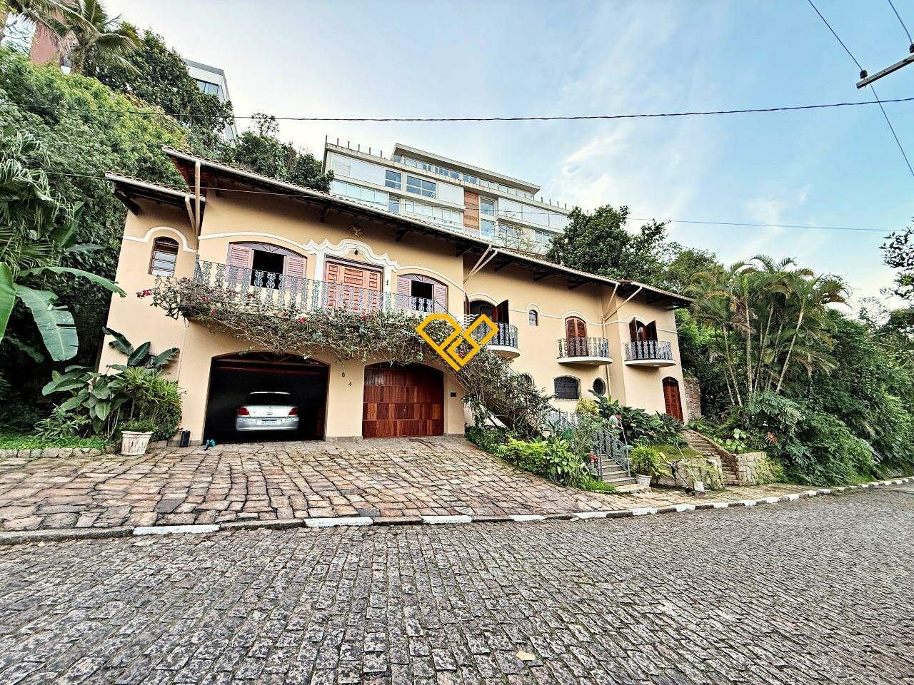 Casa para aluguel no Santa Terezinha: Fachada