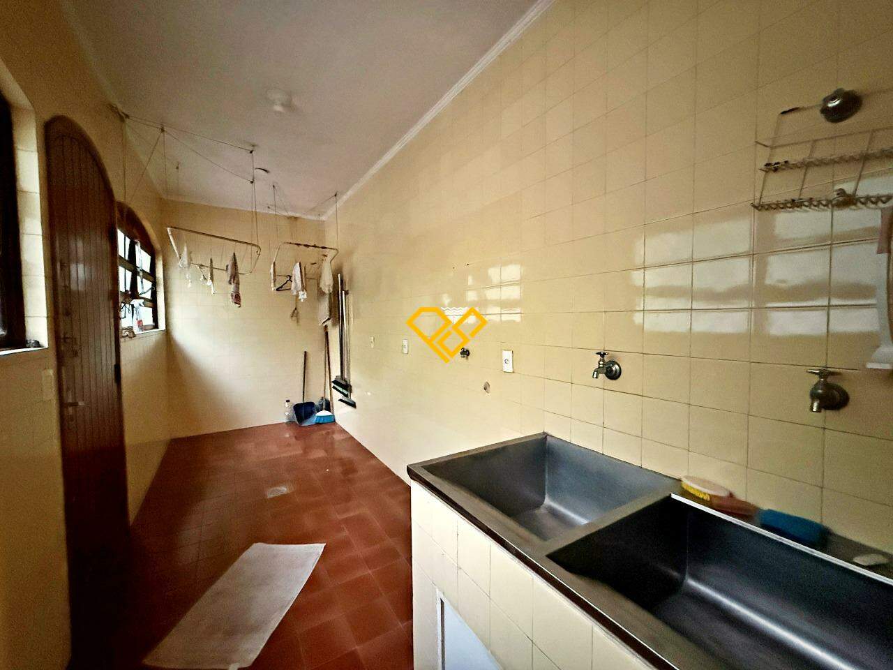 Casa para aluguel no Santa Terezinha: Área de serviço