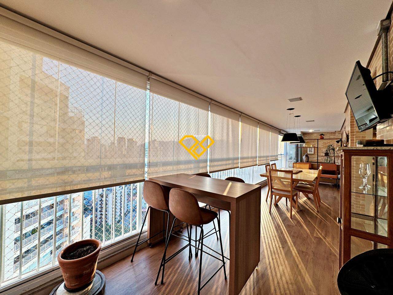 Apartamento à venda no Gonzaga: Varanda com churrasqueira