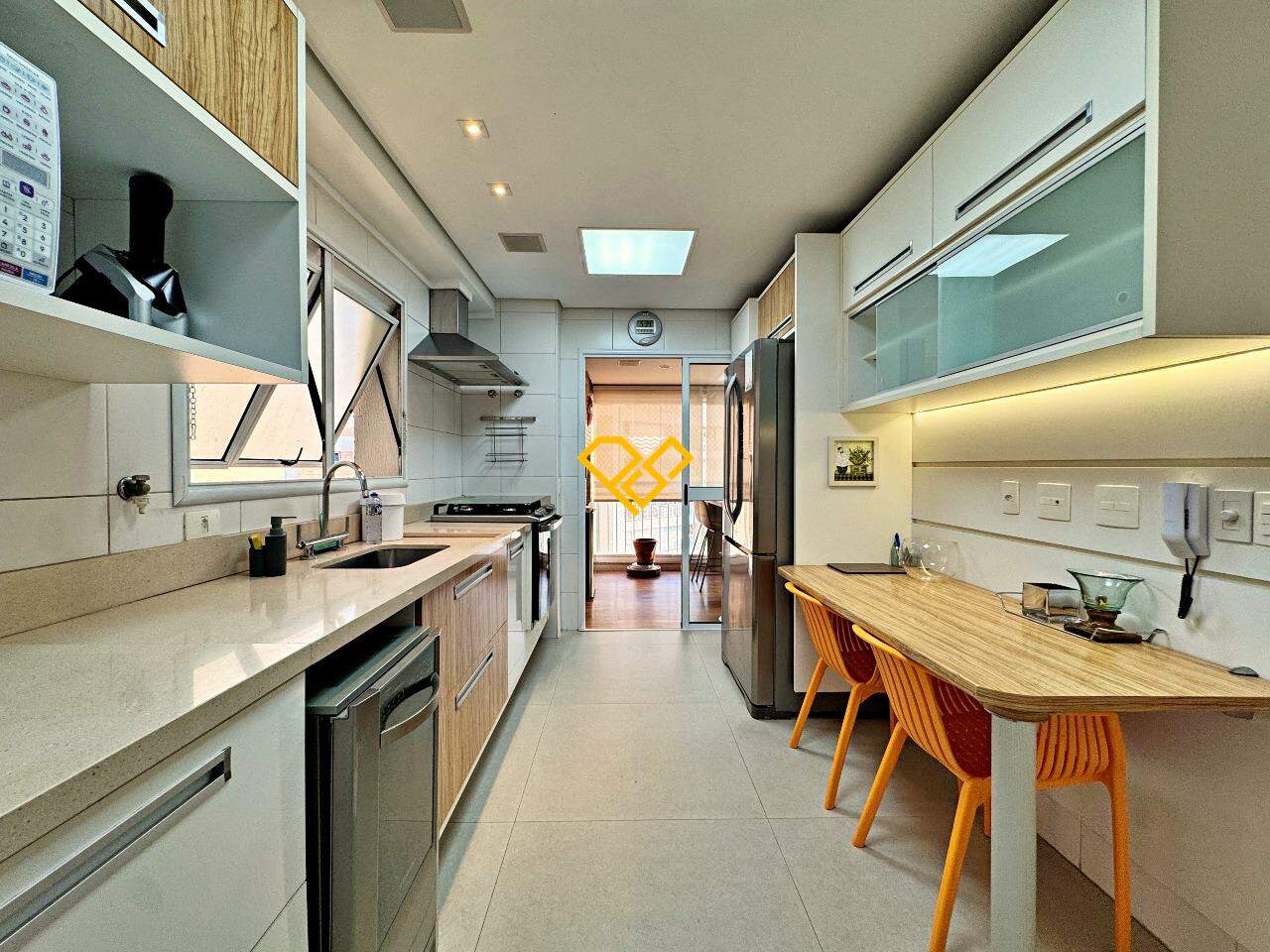 Apartamento à venda no Gonzaga: Cozinha
