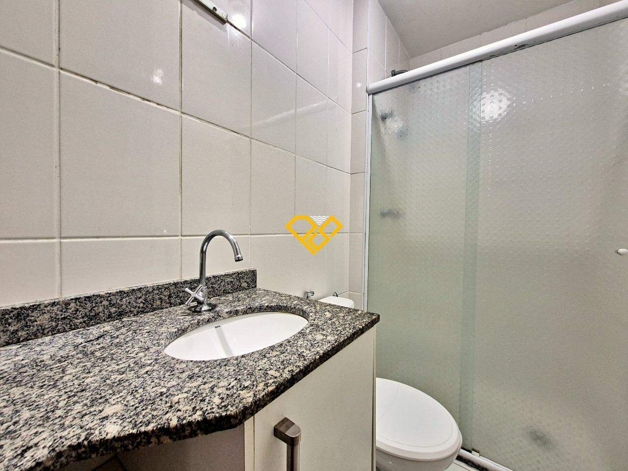 Apartamento para aluguel no Marapé: Wc suíte