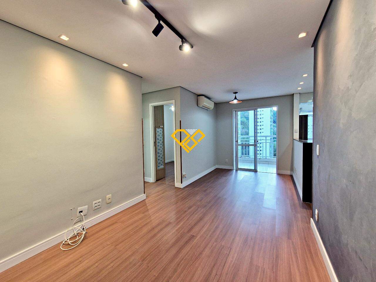 Apartamento para aluguel no Marapé: Sala