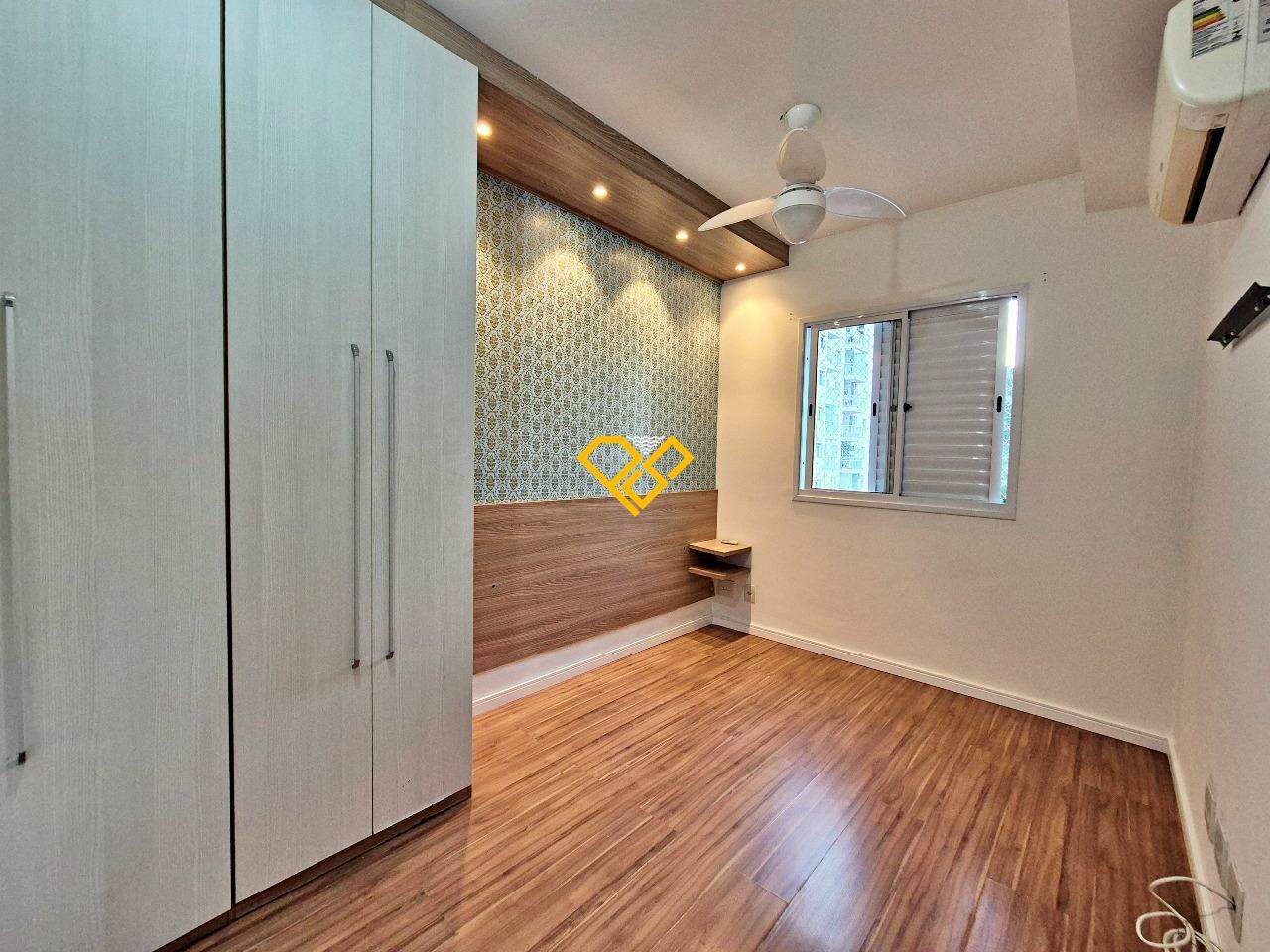 Apartamento para aluguel no Marapé: Dormitório 1 - suíte