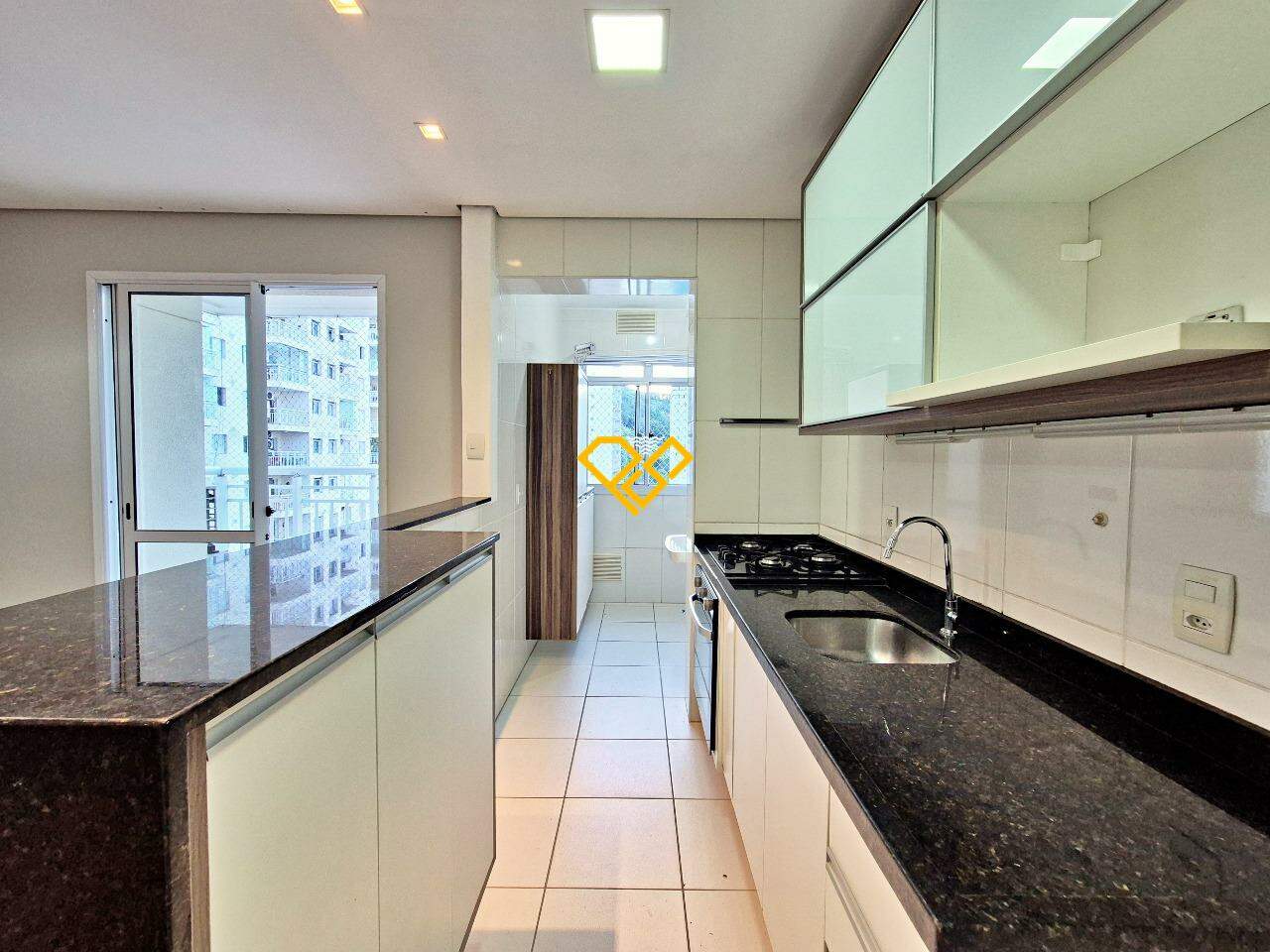 Apartamento para aluguel no Marapé: Cozinha