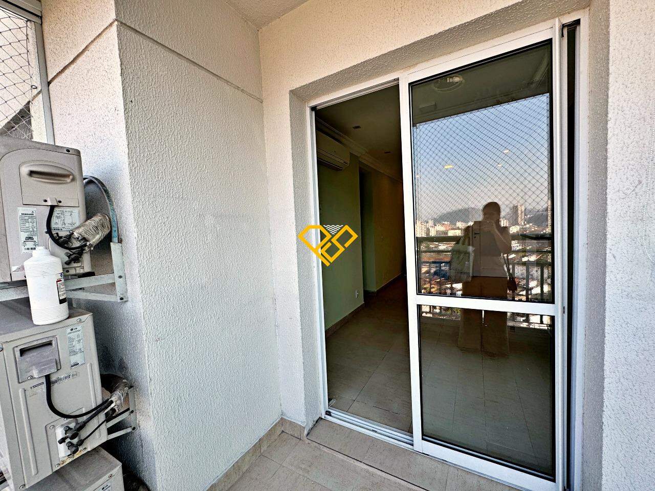 Apartamento para aluguel no Marapé: Varanda