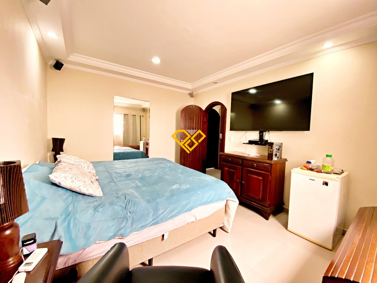 Cobertura para aluguel no Embaré: 