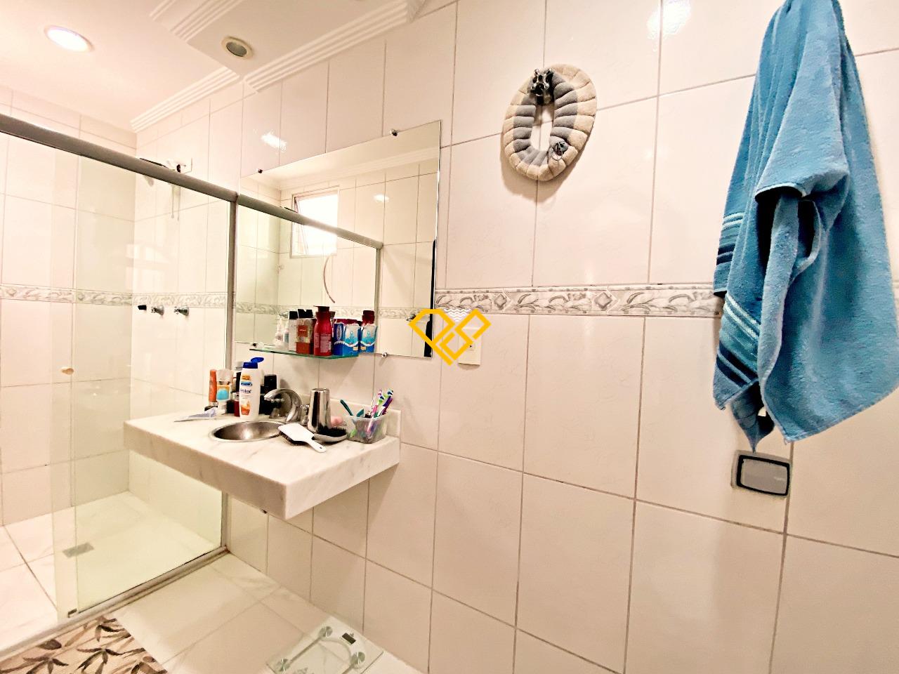 Cobertura para aluguel no Embaré: 