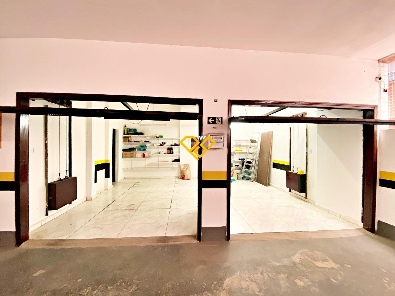 Cobertura para aluguel no Embaré: 