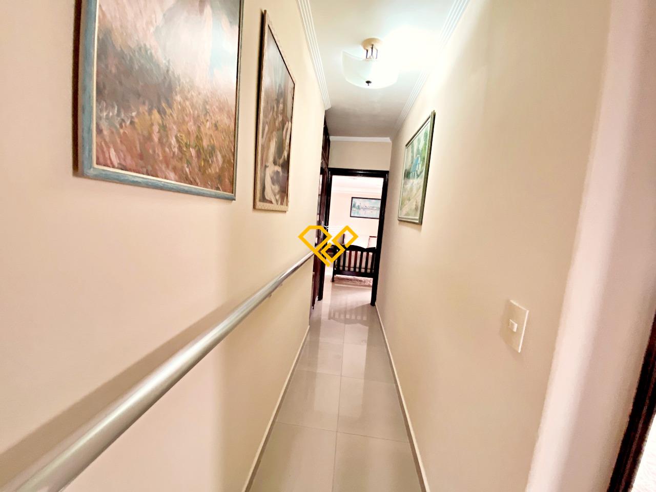 Cobertura para aluguel no Embaré: 