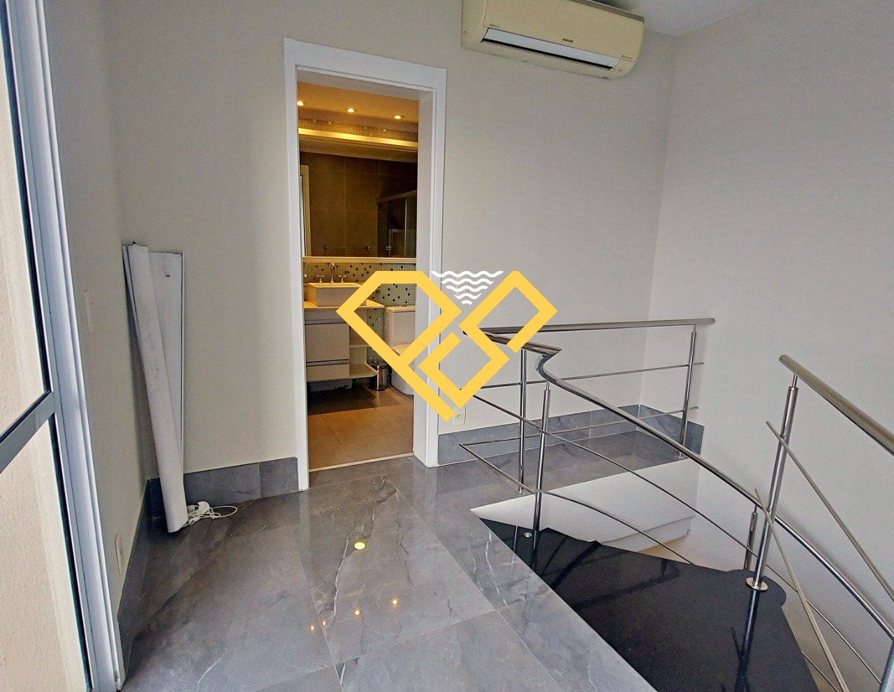 Cobertura para aluguel no Boqueirão: Piso superior